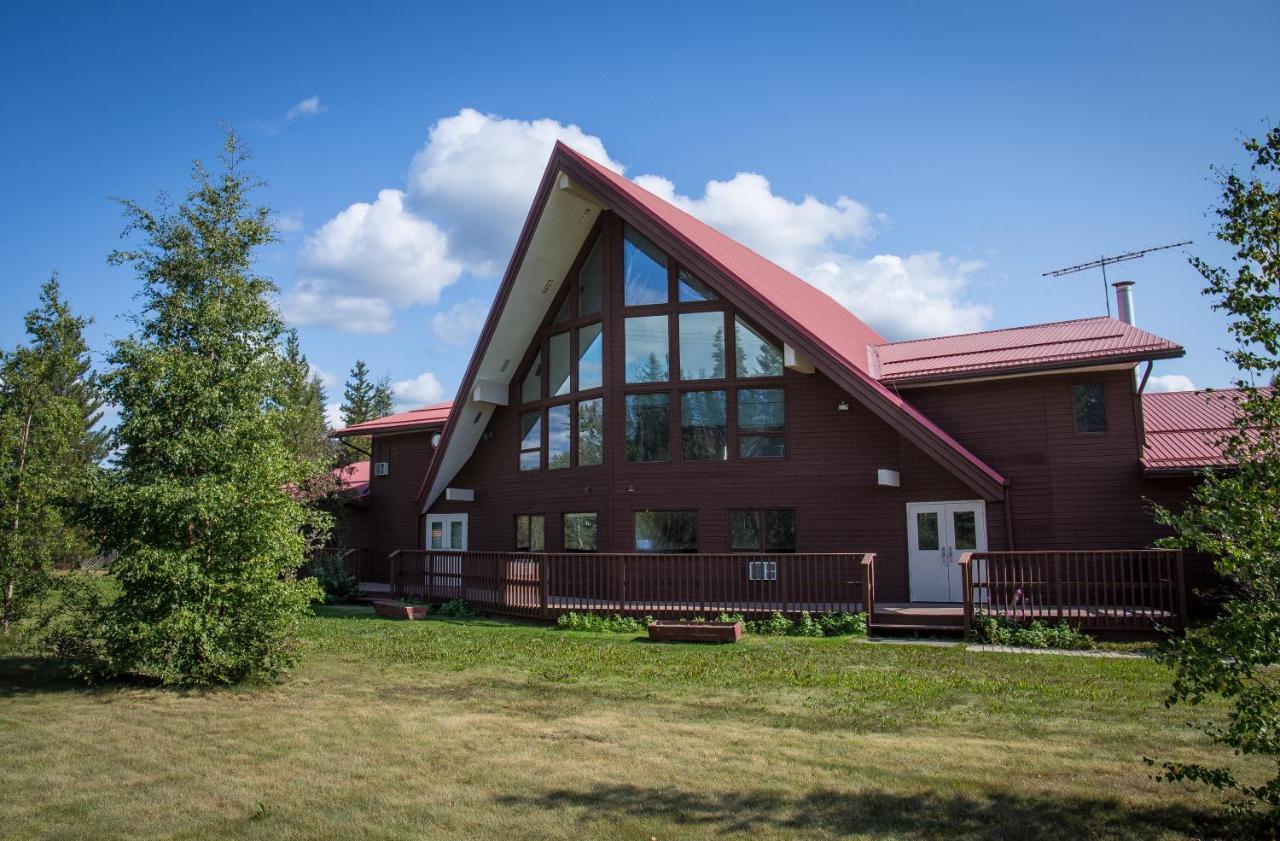 Bedrock Motel Mayo Екстер'єр фото