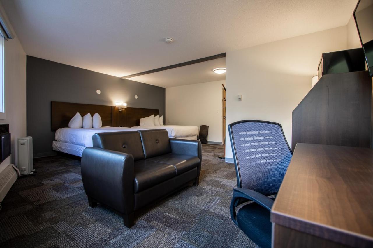 Bedrock Motel Mayo Екстер'єр фото