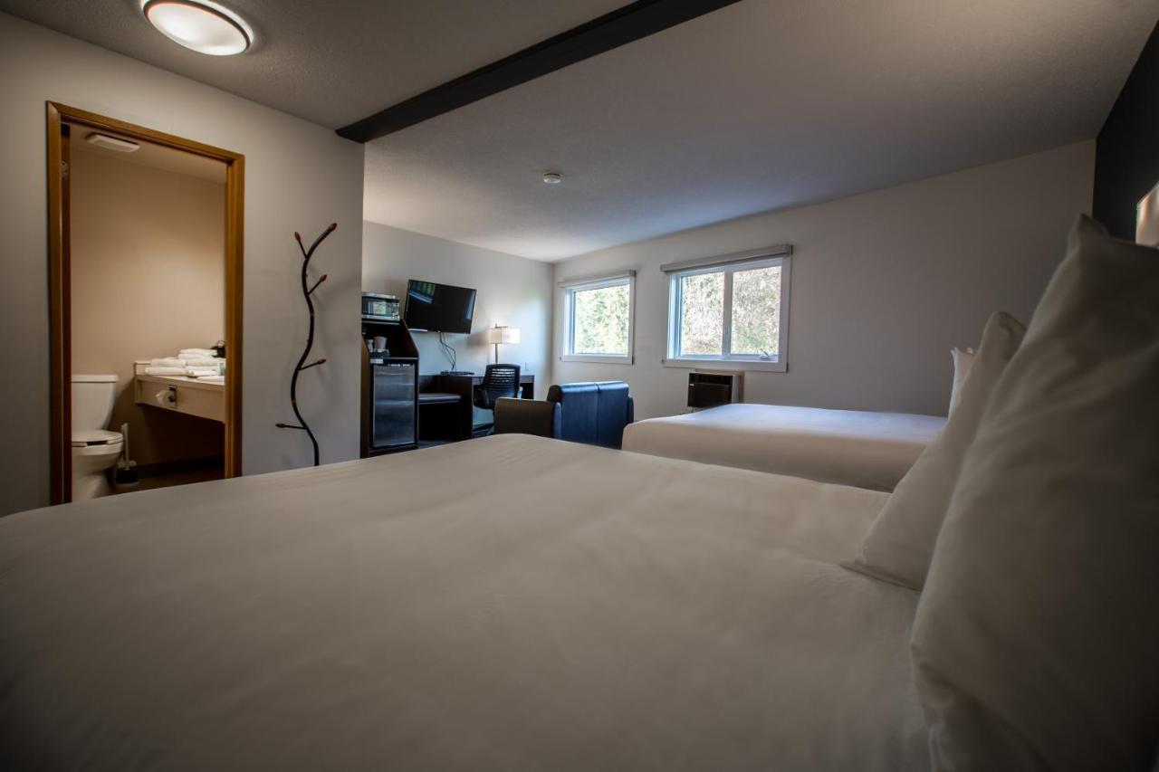 Bedrock Motel Mayo Екстер'єр фото